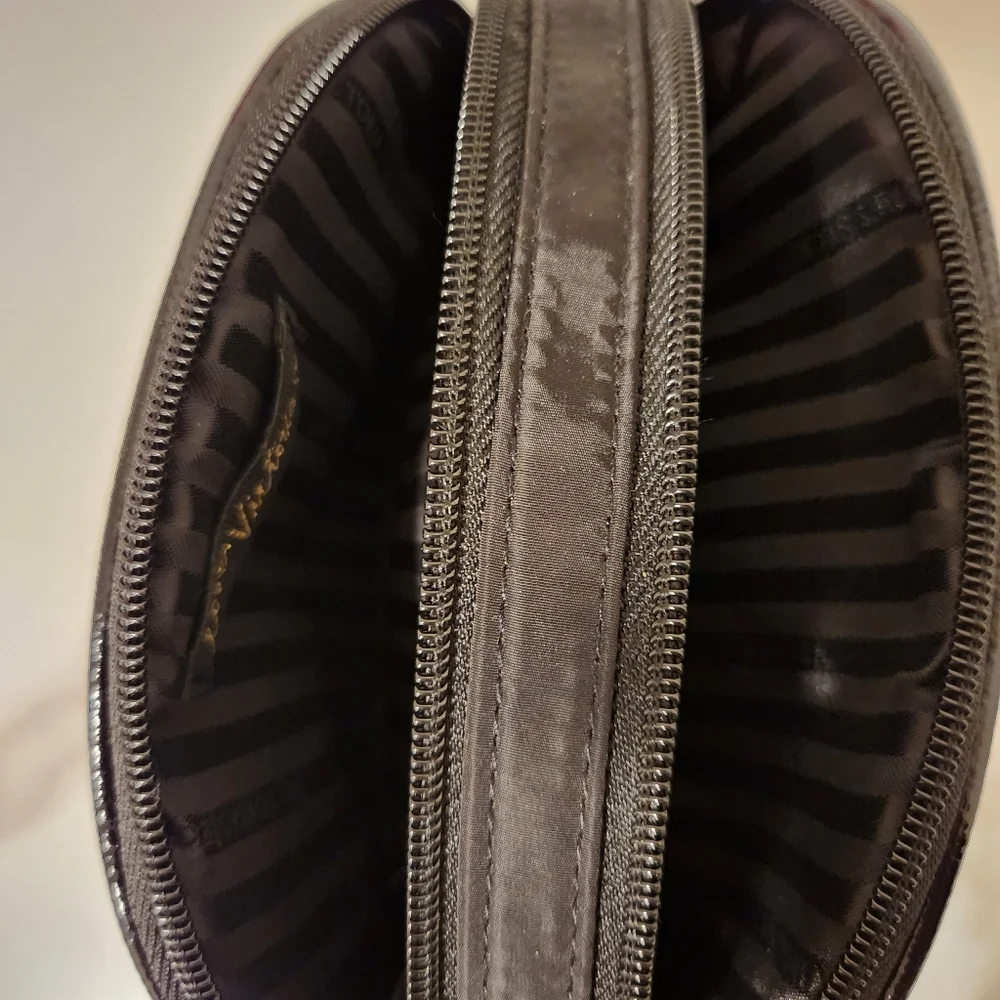 Pouch - Picture 2 of 2